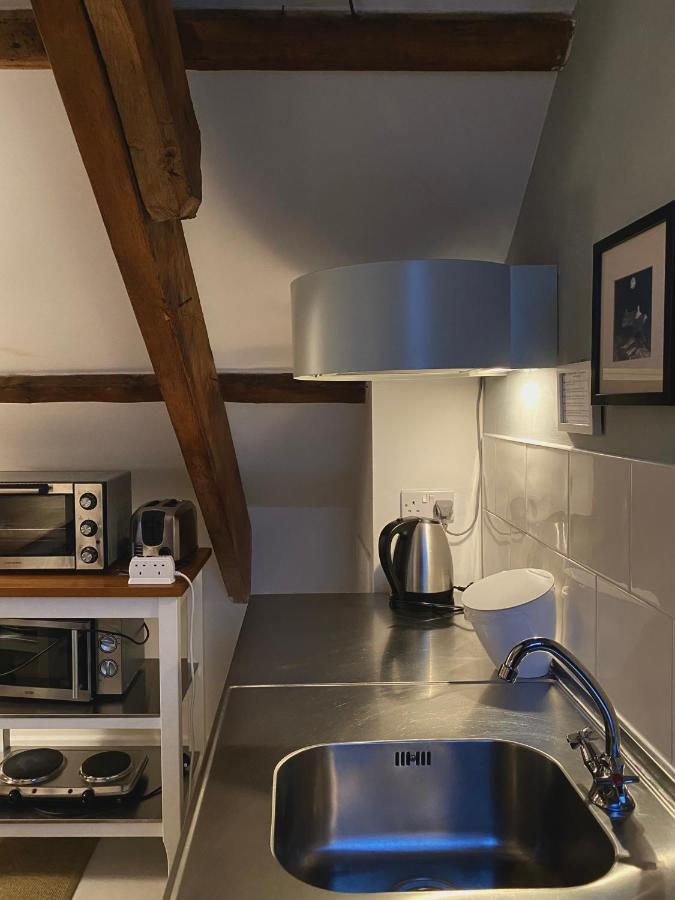 The Attic Apartment, Quay Street Studios Cardigan Eksteriør bilde