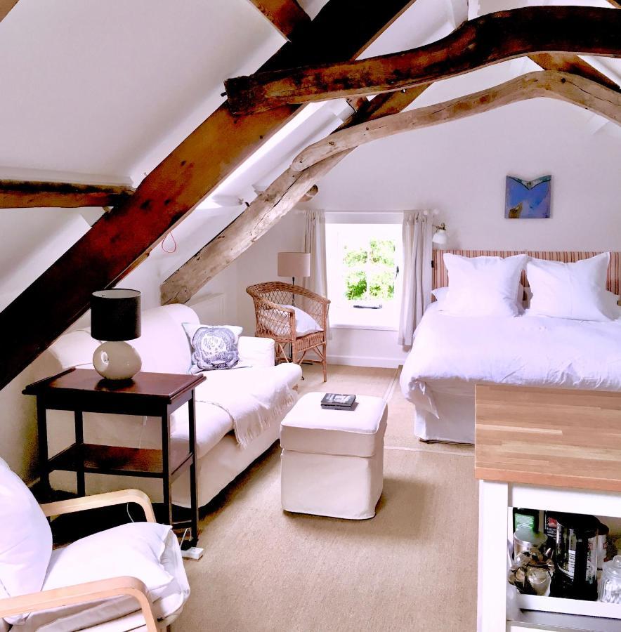 The Attic Apartment, Quay Street Studios Cardigan Eksteriør bilde
