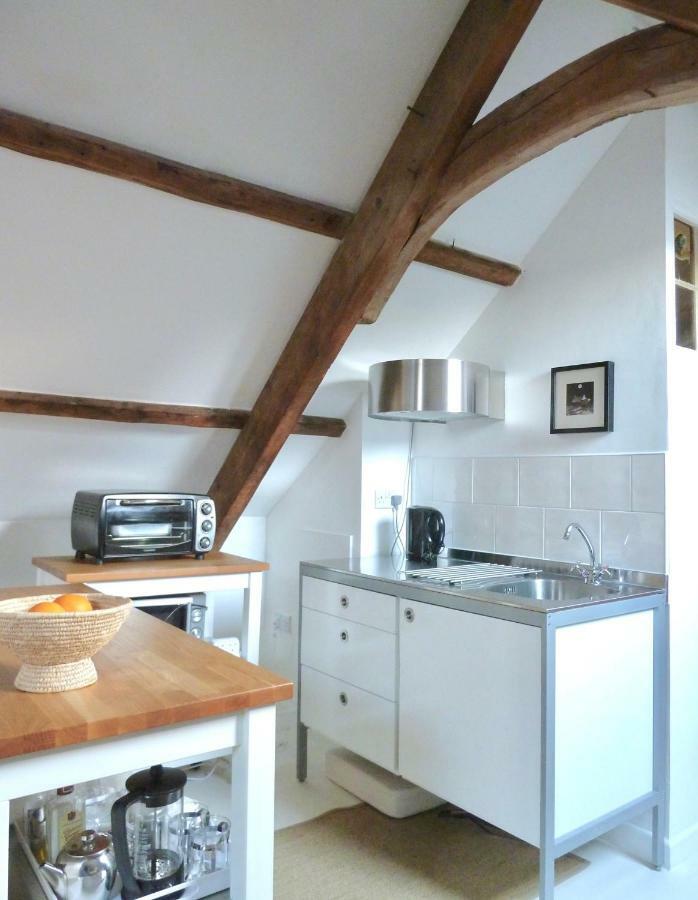The Attic Apartment, Quay Street Studios Cardigan Eksteriør bilde