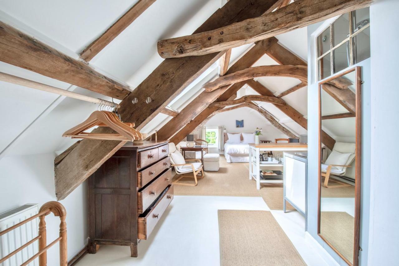 The Attic Apartment, Quay Street Studios Cardigan Eksteriør bilde
