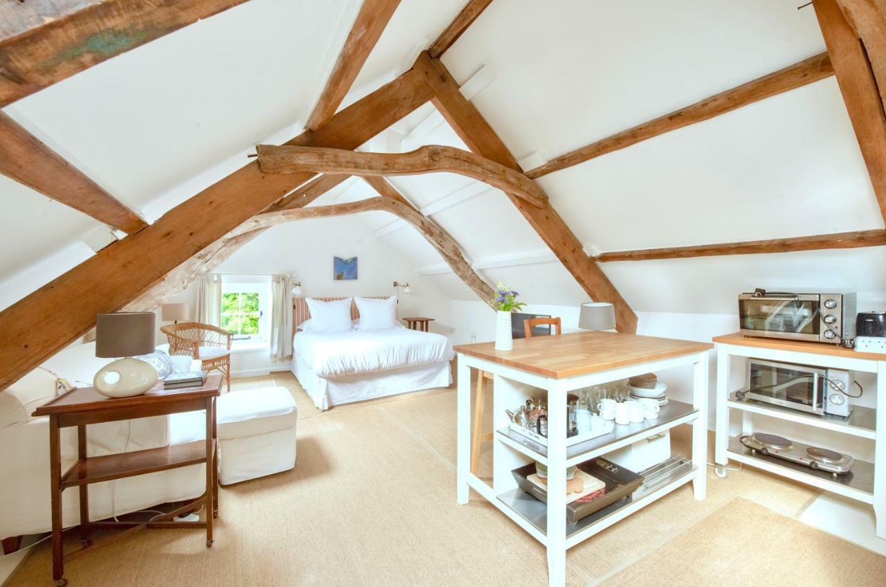The Attic Apartment, Quay Street Studios Cardigan Eksteriør bilde